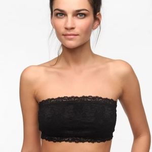Kimchi Blue Urban Outfitters Black Strapless Lace Bralette Bandeau NWOT M